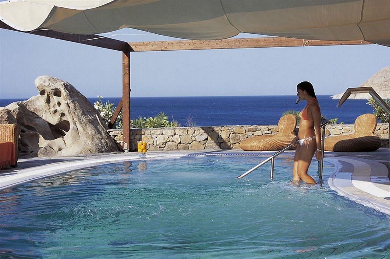 Royal Myconian - Leading Of The World Elia (Mykonos)